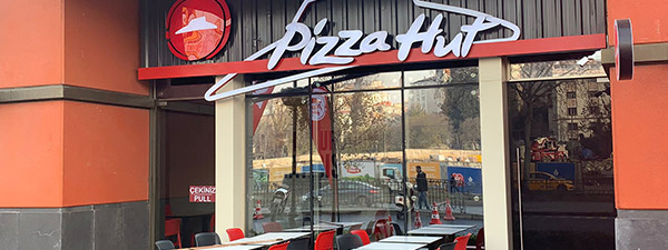 Pizza Hut Opened in Piyalepaşa Plaza.