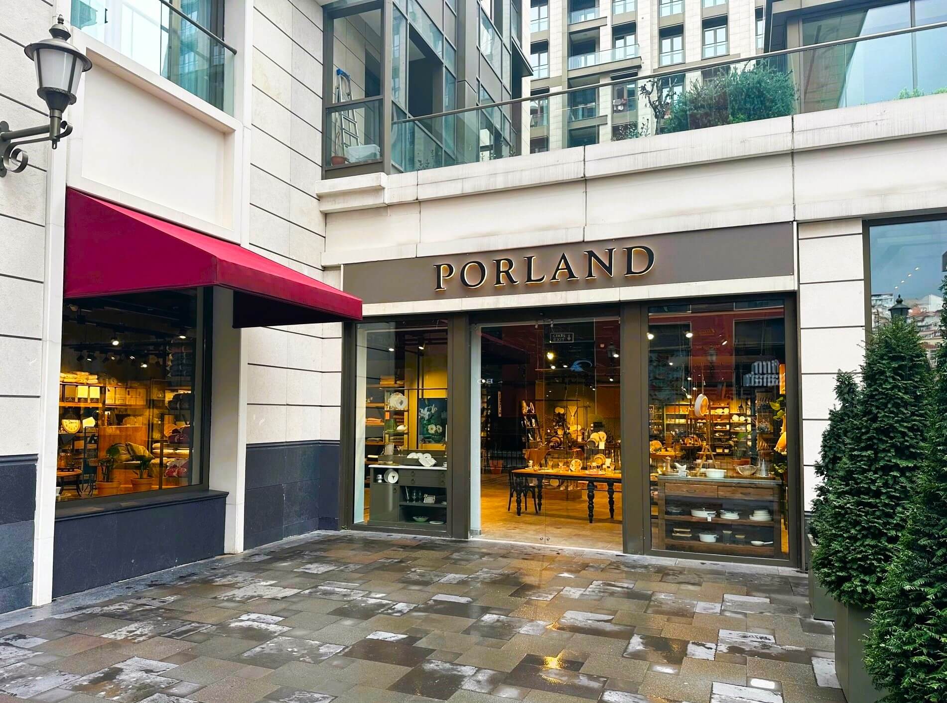 Porland opened in Piyalepaşa Plaza.